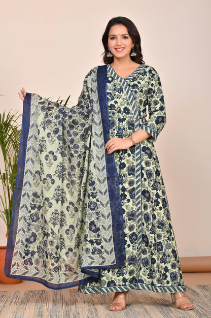 Graceful Rayon Kurti Set with Malmal Dupatta