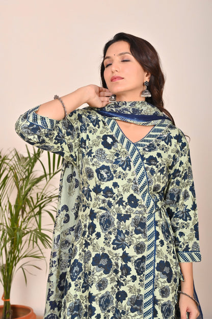 Graceful Rayon Kurti Set with Malmal Dupatta