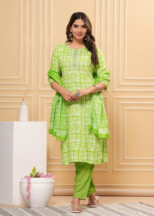 New Beautiful Pure Rayon Fabric Kurta, Pant And Dupatta Set.